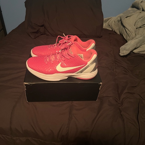 Kobe 6 Kay Yow Think Pink - Picture 3 of 6